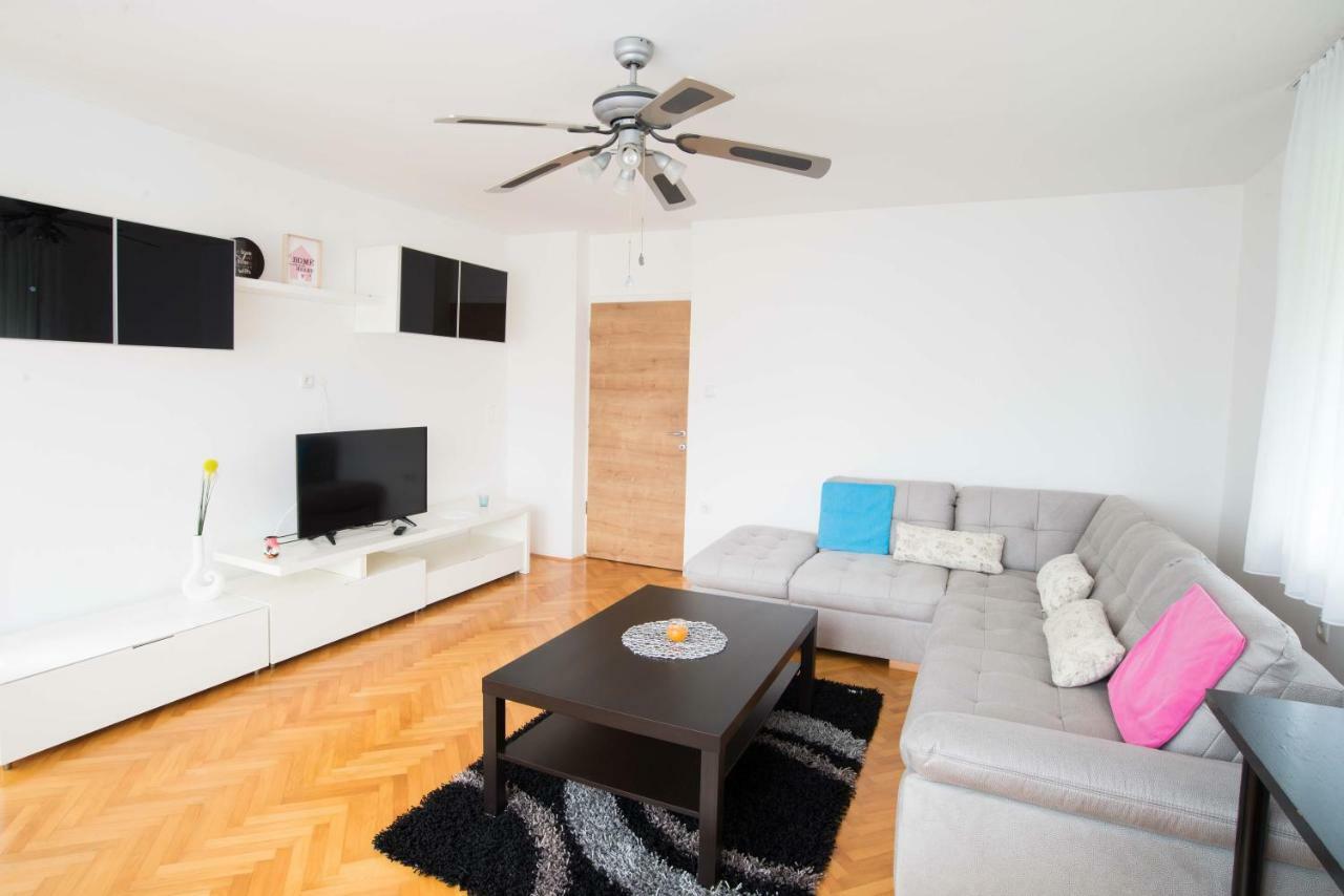Apartma Ela Μπλεντ Εξωτερικό φωτογραφία